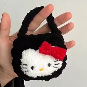 Hello Kitty Crotchet Earbuds bag